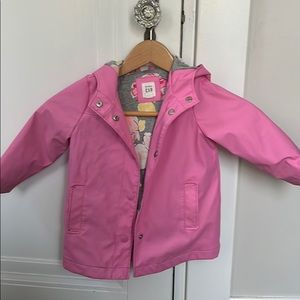 Gap raincoat